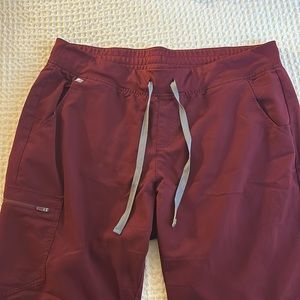 Women’s Zamora jogger style scrubs in Maroon